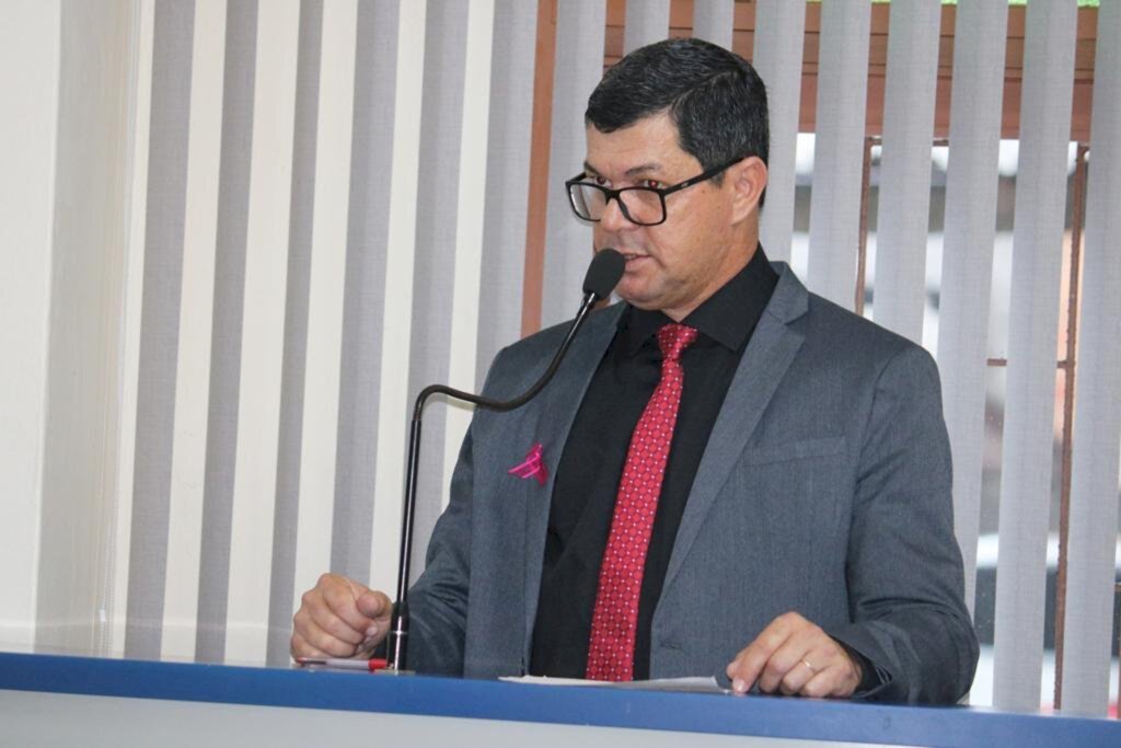 VEREADOR FÁBIO DA ROSA VOLTA A PRESIDIR A  CÂMARA DE VEREADORES DE TORRES