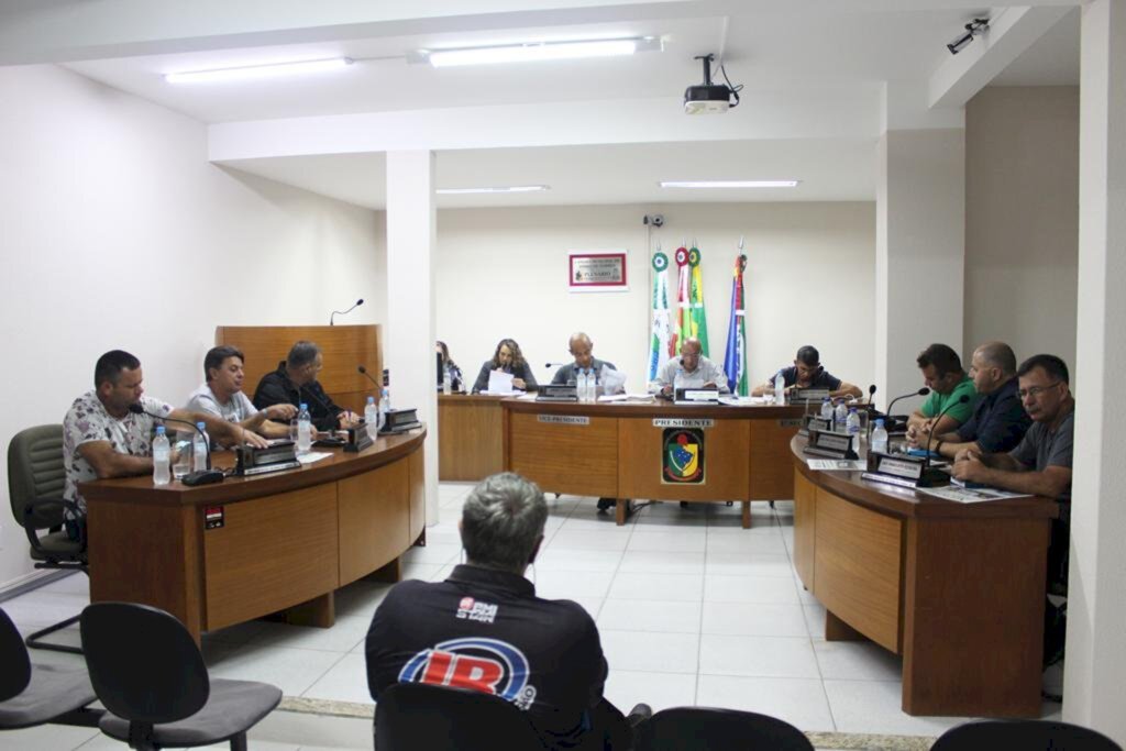 CÂMERAS DE VÍDEOMONITORAMENTO DAS ENTRADAS E SAÍDAS DA CIDADE DE PASSO DE TORRES SÃO SOLICITADAS PELOS VEREADORES