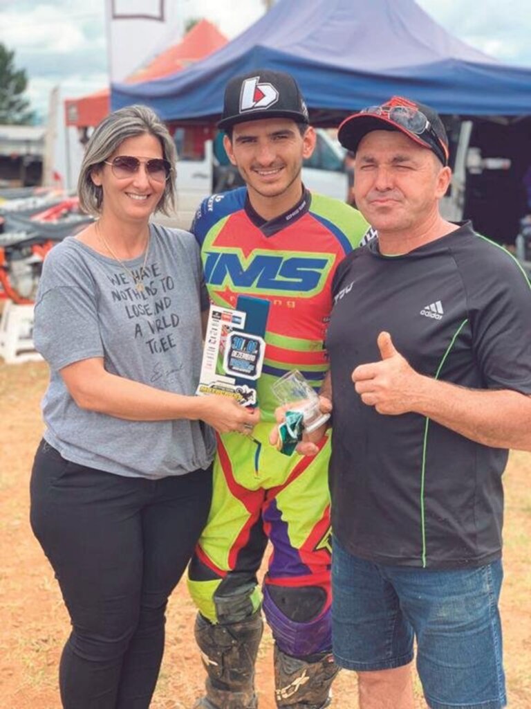 CÁSSIO ANACLETO  DE SÃO JOÃO DO SUL CONQUISTA O CAMPEONATO GAÚCHO DE MOTOCROSS