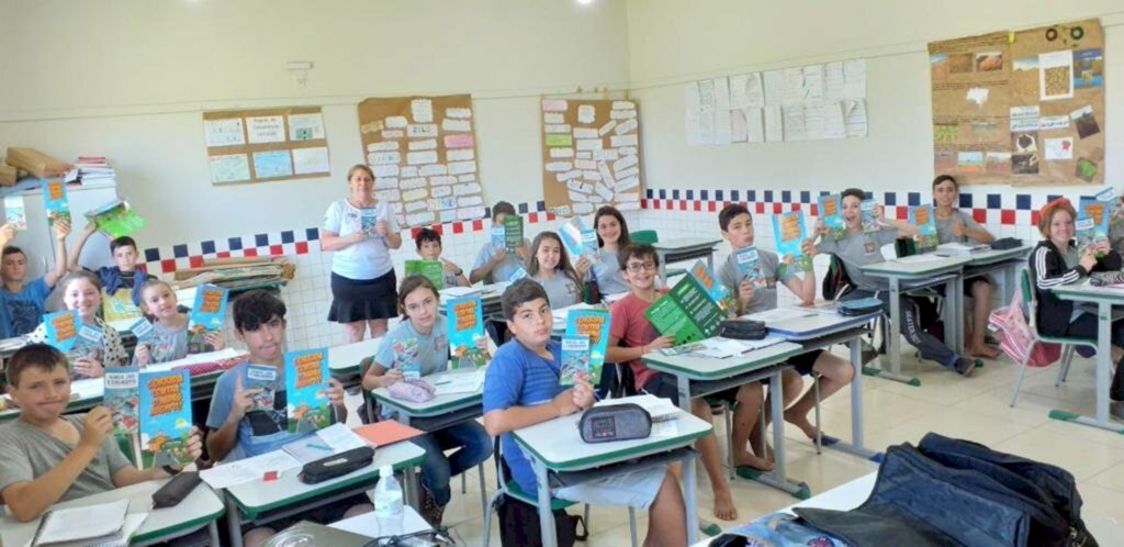 ALUNOS DE SÃO JOÃO DO SUL RECEBEM  PALESTRA SOBRE COMBATE AO AEDES AEGYPTI