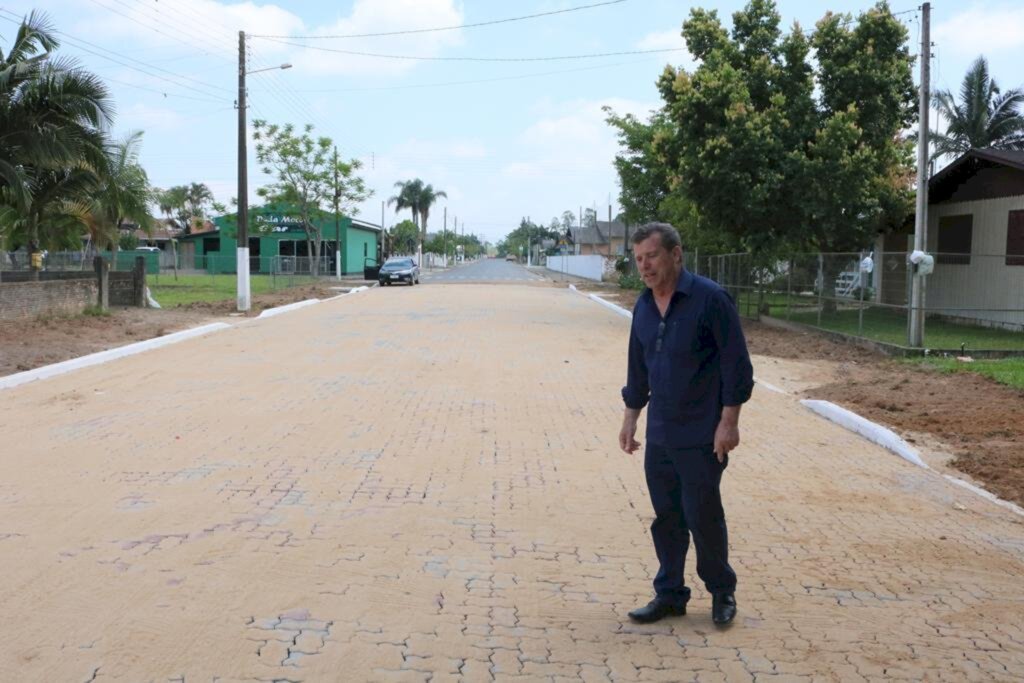 CENTRO DO MUNICÍPIO  DE SÃO JOÃO DO SUL TEM MAIS DUAS RUAS IMPORTANTES SENDO CONCLUÍDAS