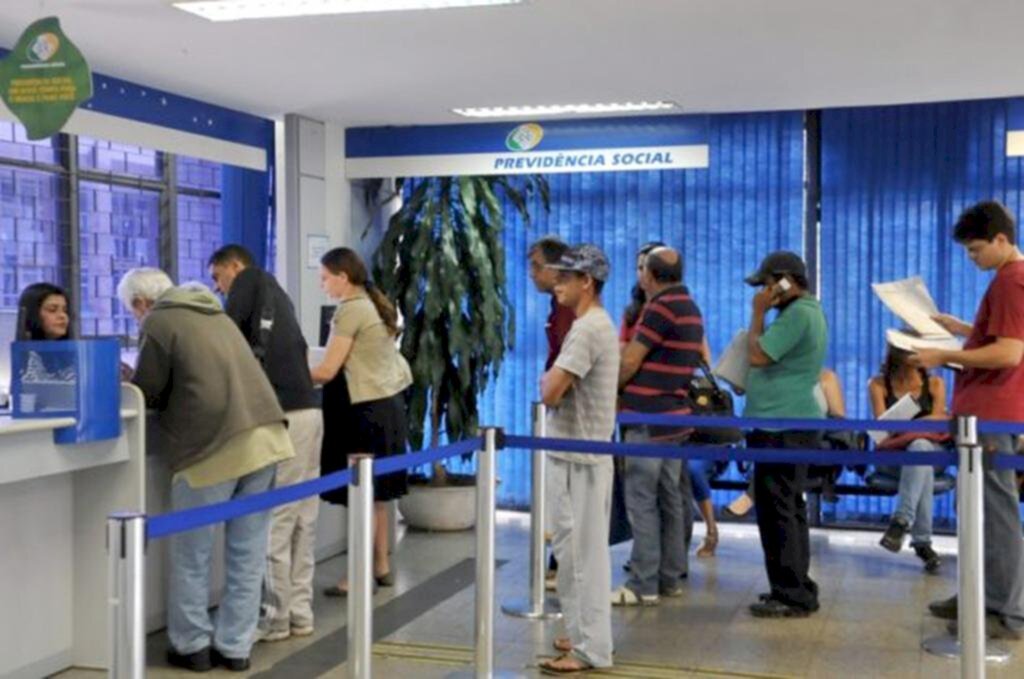SEGUNDA PARCELA DO 13° SALÁRIO DO INSS SERÁ PAGA COM O  SALÁRIO DE NOVEMBRO