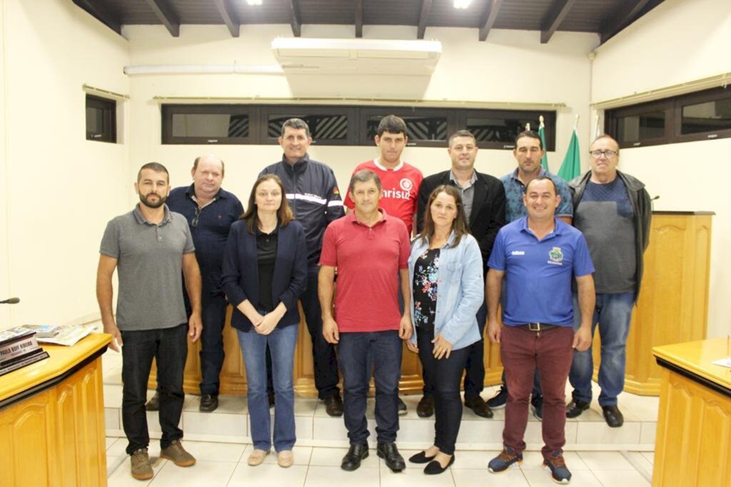 COMERCIANTES PEDEM NA CÂMARA  A VALORIZAÇÃO DO COMÉRCIO LOCAL EM MAMPITUBA