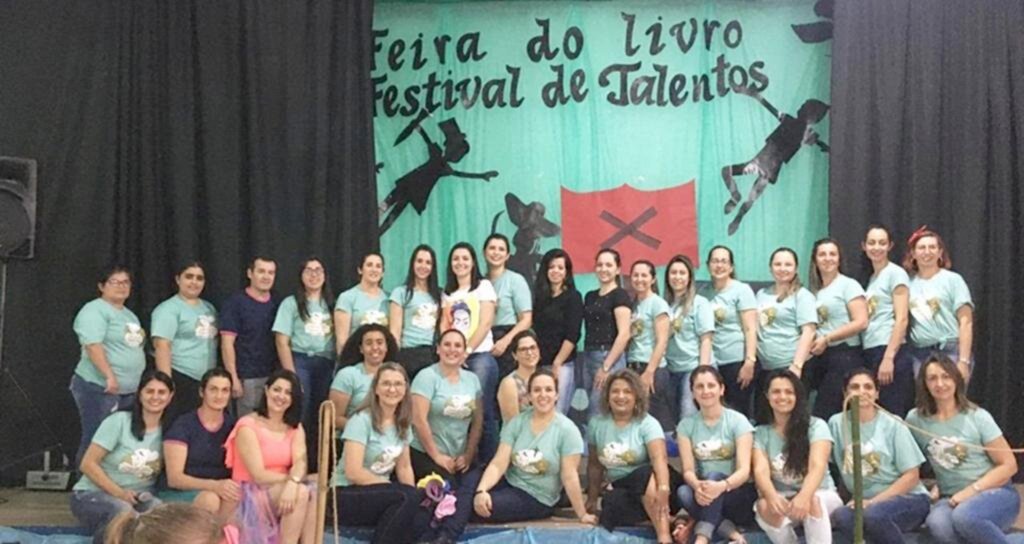 SUCESSO NA VI FEIRA DO LIVRO E IV FESTIVAL DE TALENTOS DA ESCOLA VILA VELHA II EM SÃO JOÃO DO SUL