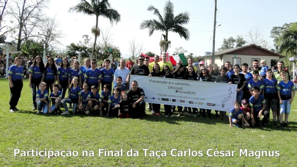 ALUNOS RECEBEM CAMISETAS DO PROJETO 'DROGAS #PENSE BEM'