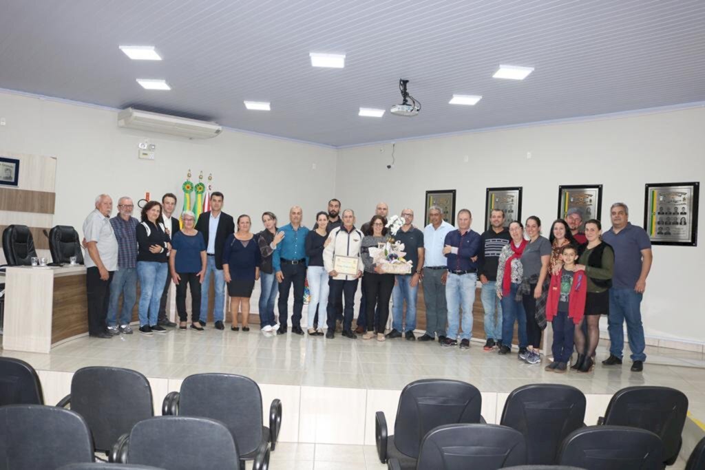 CÂMARA DE VEREADORES DE PRAIA GRANDE  HOMENAGEIA RODRIGO ROLDÃO DA ROSA (EM MEMÓRIA)