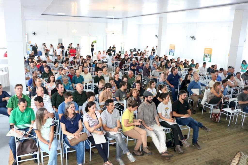 REALIZADO O II SEMINÁRIO SUL BRASILEIRO DE SISTEMAS AGROFLORESTAIS E AGRICULTURA SINTRÓPICA EM SÃO JOÃO DO SUL