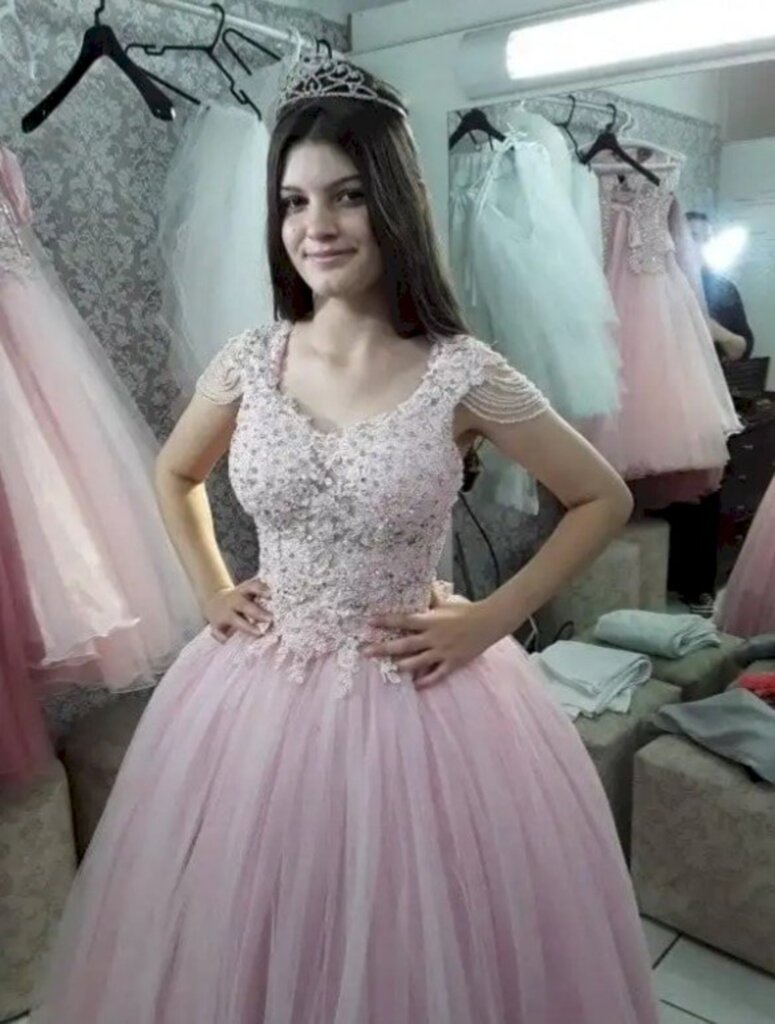 CORPO DE MENINA DE 14 ANOS ASSASSINADA É ENCONTRADO EM PASSO DE TORRES