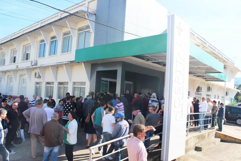 HOSPITAL DE PRAIA GRANDE REALIZA MUTIRÃO DE CIRURGIAS DE CATARATA E PTERÍGIO