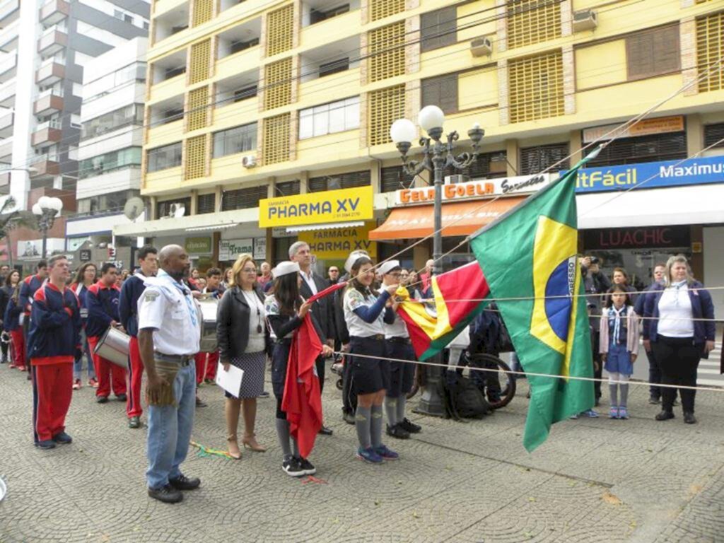 TUDO PRONTO PARA O DESFILE CÍVICO  DE 07 DE SETEMBRO DE 2019