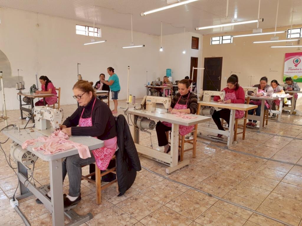 CEPRAG OFERECE CURSO DE COSTURA INDUSTRIAL