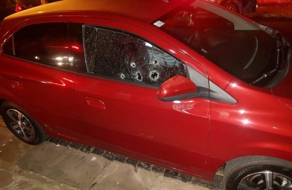 Divulgação/Brigada Militar - Suspeito parou o carro na estrada, alegando problemas técnicos, mas passou a disparar contra a vítima em Taquara