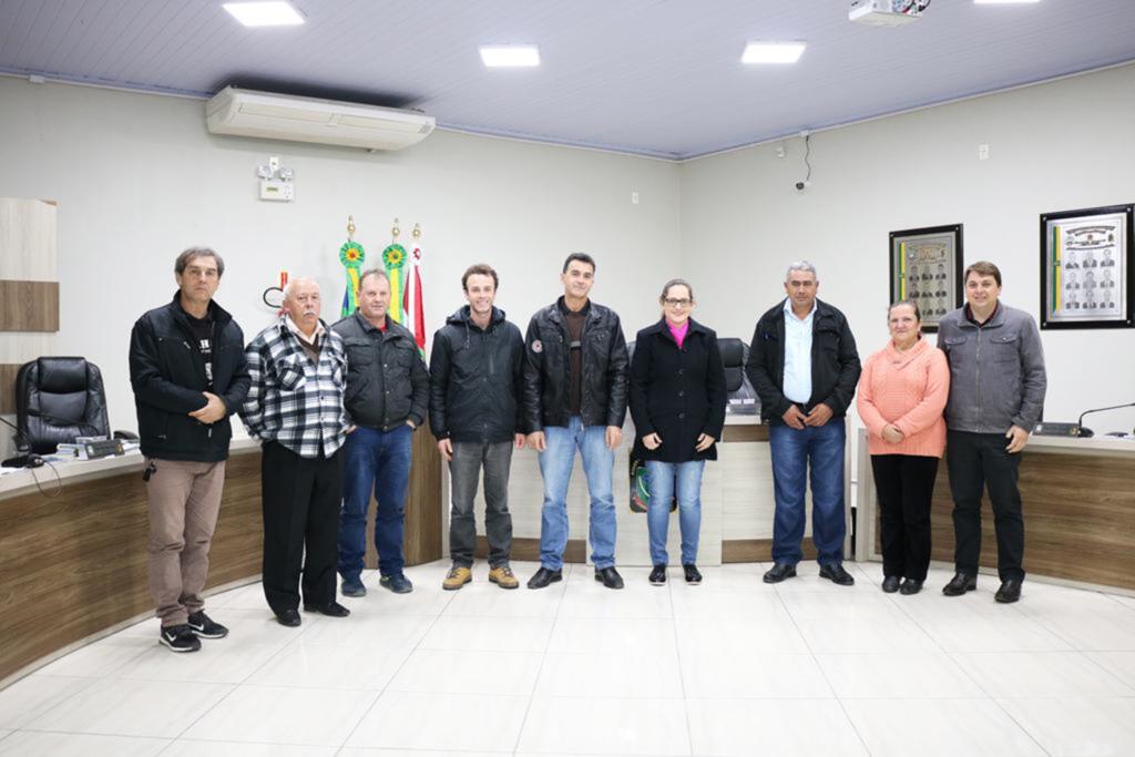 VEREADORES DE PRAIA GRANDE APROVAM EMENDA QUE CORRIGE  DATA HISTÓRICA