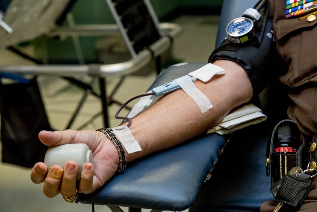 POLÊMICA: CONFLITO ENTRE CREDO RELIGIOSO E ÉTICA MÉDICA IMPEDE CIRURGIA SEM RESERVA DE SANGUE