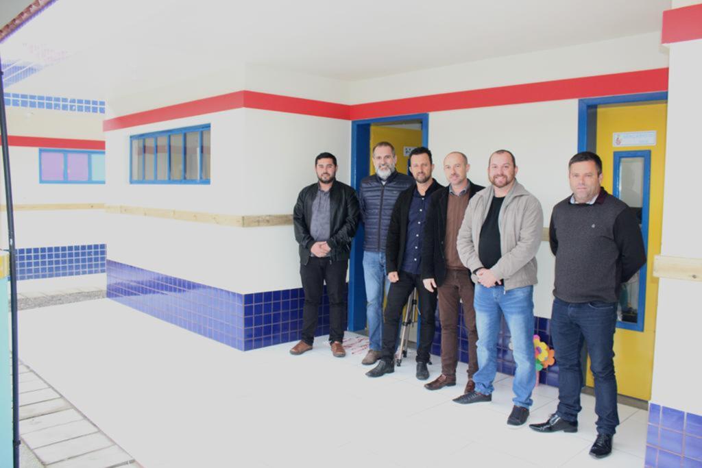 SALAS DE AULA SÃO INAUGURADAS  NO CEI MUNDO FELIZ DE PASSO DE TORRES