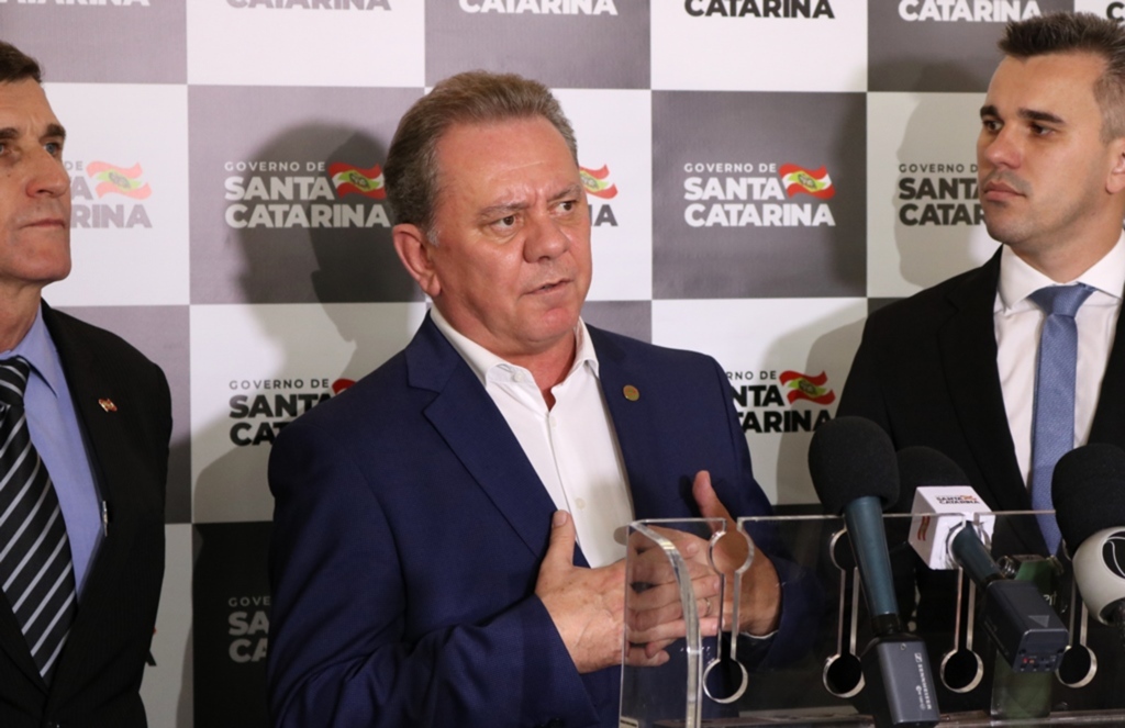 GOVERNO DO ESTADO ASSINA PRIMEIROS CONVÊNIOS PARA MANUTENÇÃO DE RODOVIAS