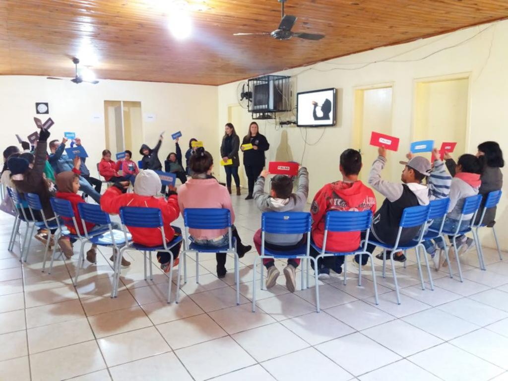 CRAS DE SÃO JOÃO DO SUL REALIZA CAMPANHA DE COMBATE AS DROGAS