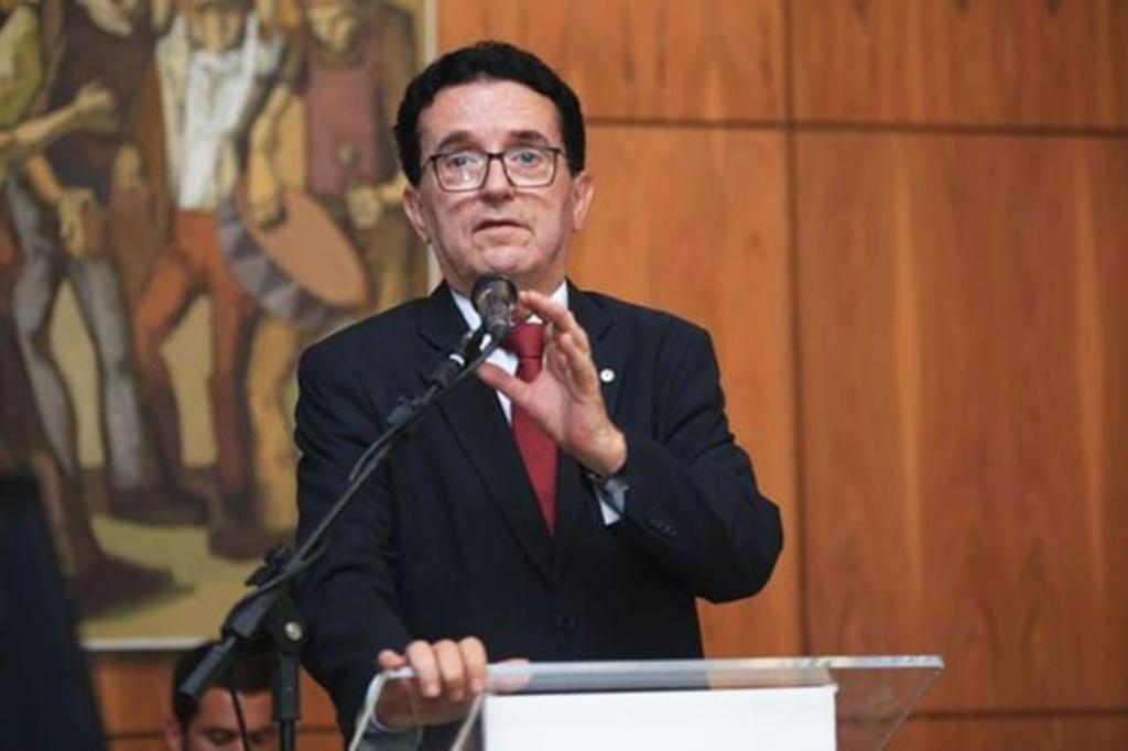 HÉLIO COSTA A FAVOR DA REDUÇÃO DA MAIORIDADE PENAL