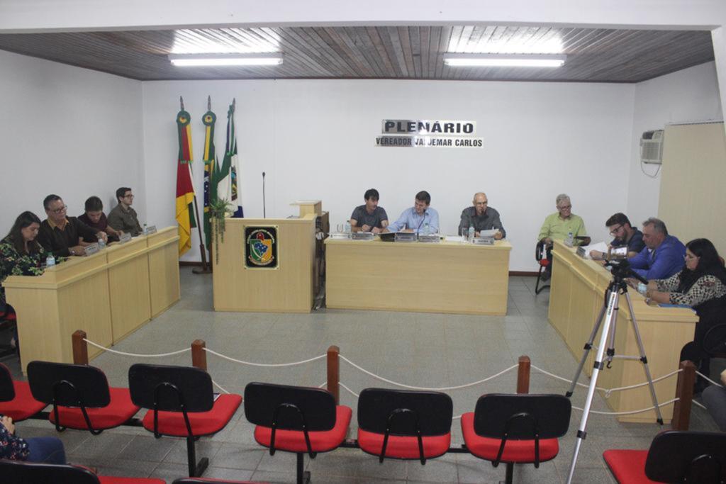 VEREADORES SOLICITAM MELHORIAS NO MUNICÍPIO