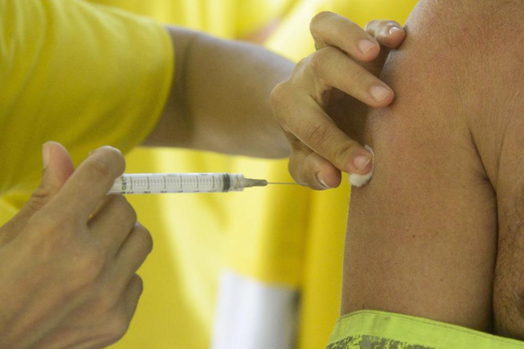 SECRETARIA DE SAÚDE ATINGE META DE VACINAÇÃO