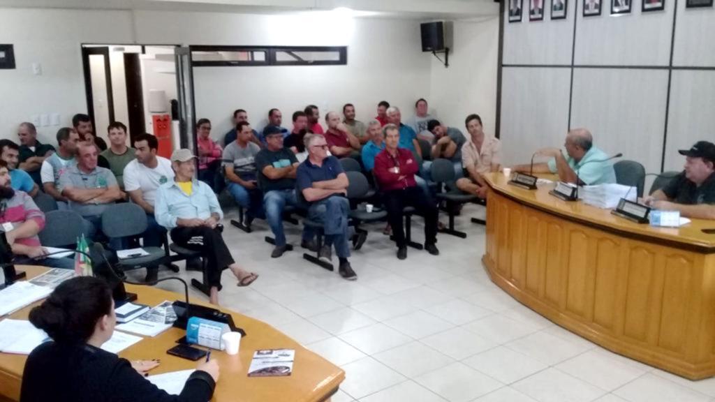 CMDR CONSULTA A POPULAÇÃO SOBRE A LEI DO VAZIO SANITÁRIO PARA O MARACUJÁ-AMARELO
