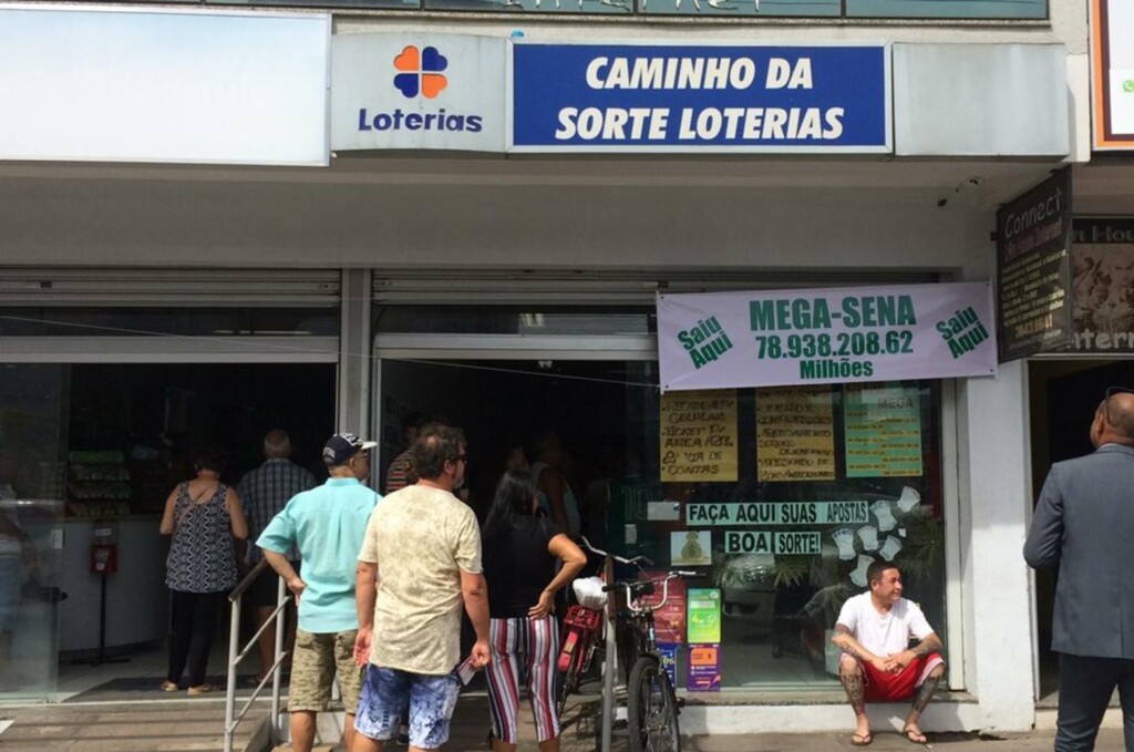 Cristine Gallisa/RBS TV - Aposta vencedora da Mega-Sena foi feita em lotérica de Gravataí