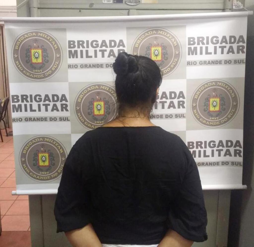 BRIGADA MILITAR  DE TORRES RECAPTURA MULHER FORAGIDA  DA JUSTIÇA