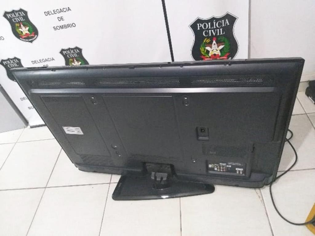 POLÍCIA PRENDE INDIVÍDUO POR FURTO