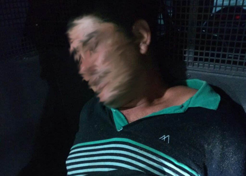 INDIVÍDUO É PRESO POR DESOBEDIÊNCIA, DESACATO E AMEAÇA
