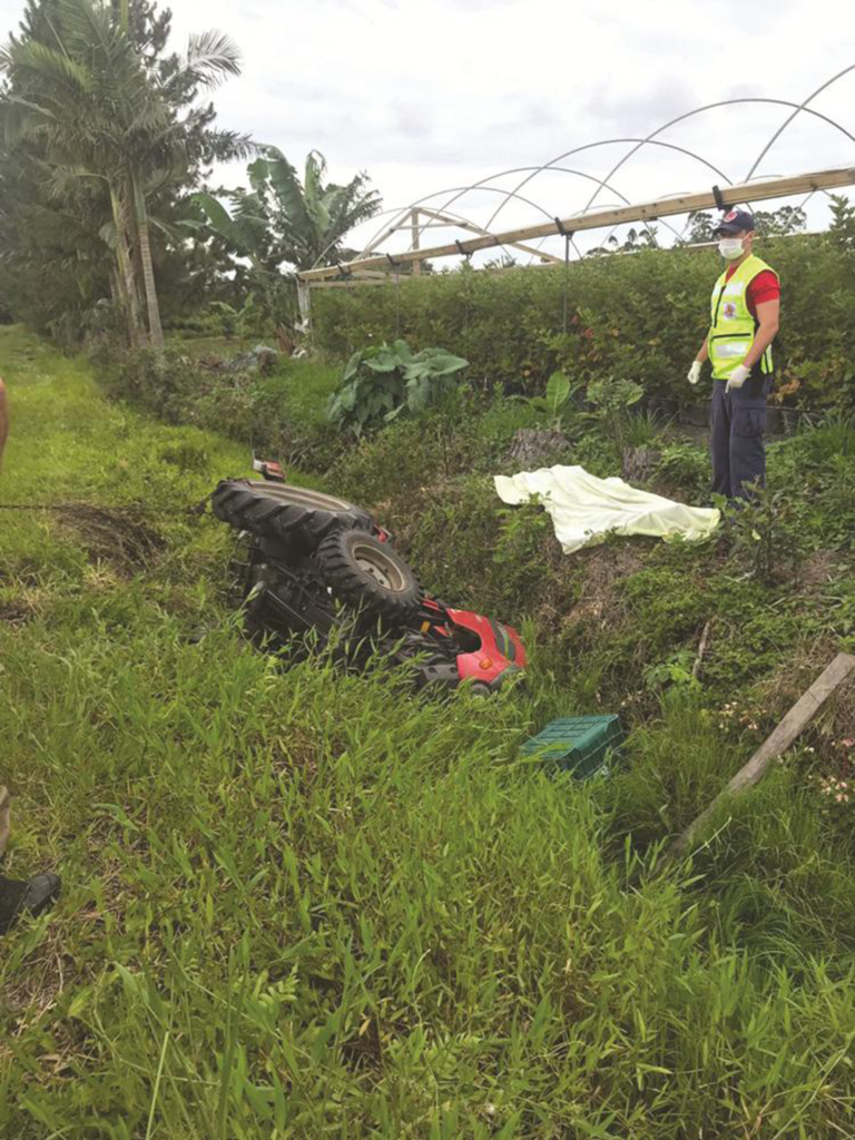 IDOSO MORRE APÓS TOMBAR O TRATOR
