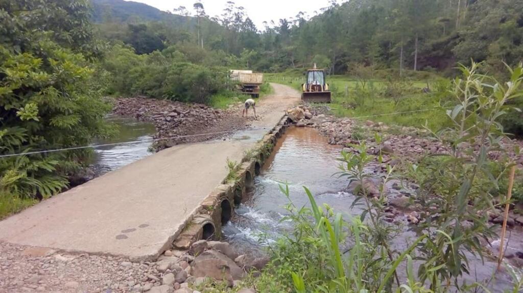 INICIAM AS OBRAS DE  CONSTRUÇÃO DA PONTE DA  COMUNIDADE DE FORTALEZA