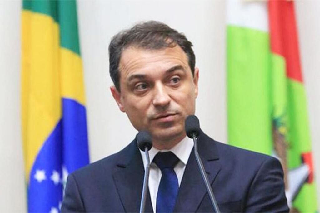 GOVERNADOR CARLOS MOISÉS É EMPOSSADO EM SANTA CATARINA