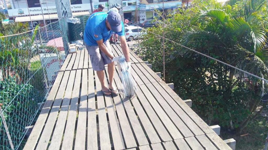MANUTENÇÃO DA PONTE PÊNSIL É REALIZADA