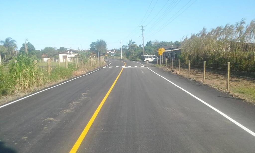 PREFEITURA INVESTE  EM PAVIMENTAÇÃO  ASFÁLTICA NO INTERIOR