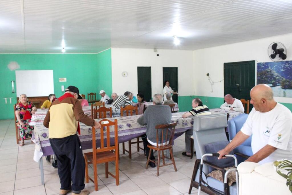 LAR DOS VELHINHOS É REFERÊNCIA EM  ATENDIMENTO À PESSOA IDOSA