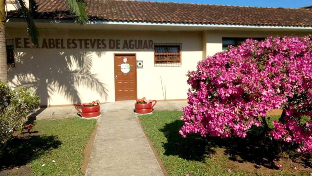EEB ABEL ESTEVES DE AGUIAR  É DESTAQUE NO IDEB