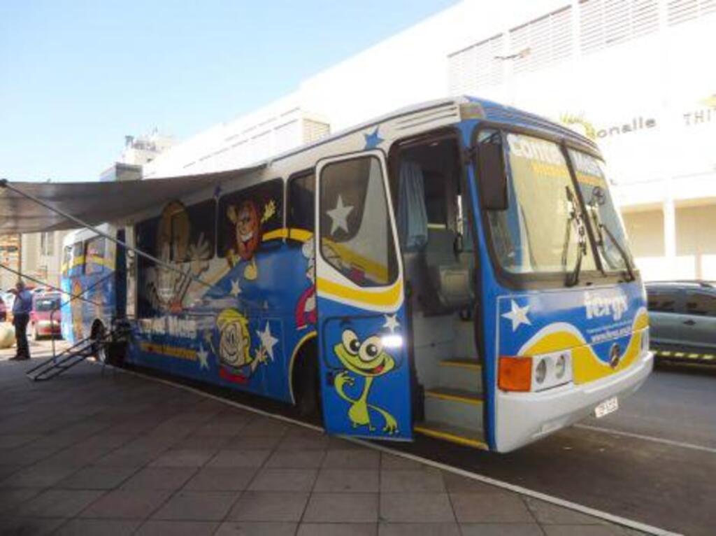 FEIRA DO LIVRO TERÁ O ÔNIBUS DO PROGRAMA 'CONTE MAIS',  DE CONTAÇÃO DE HISTÓRIAS