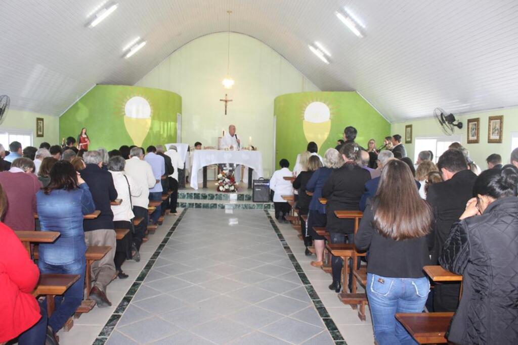 ENCRUZO REALIZA COM SUCESSO A FESTA EM  HONRA A SANTA LUZIA E NOSSA SENHORA APARECIDA