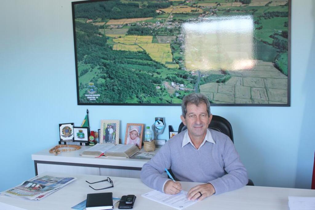PREFEITO DIRCEU PARTICIPA DE MOBILIZAÇÃO  MUNICIPALISTA EM BRASÍLIA