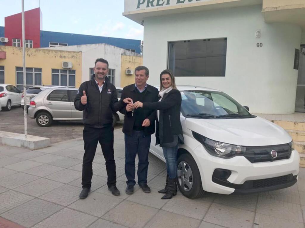 PREFEITURA ADQUIRE MAIS UM VEÍCULO 0KM