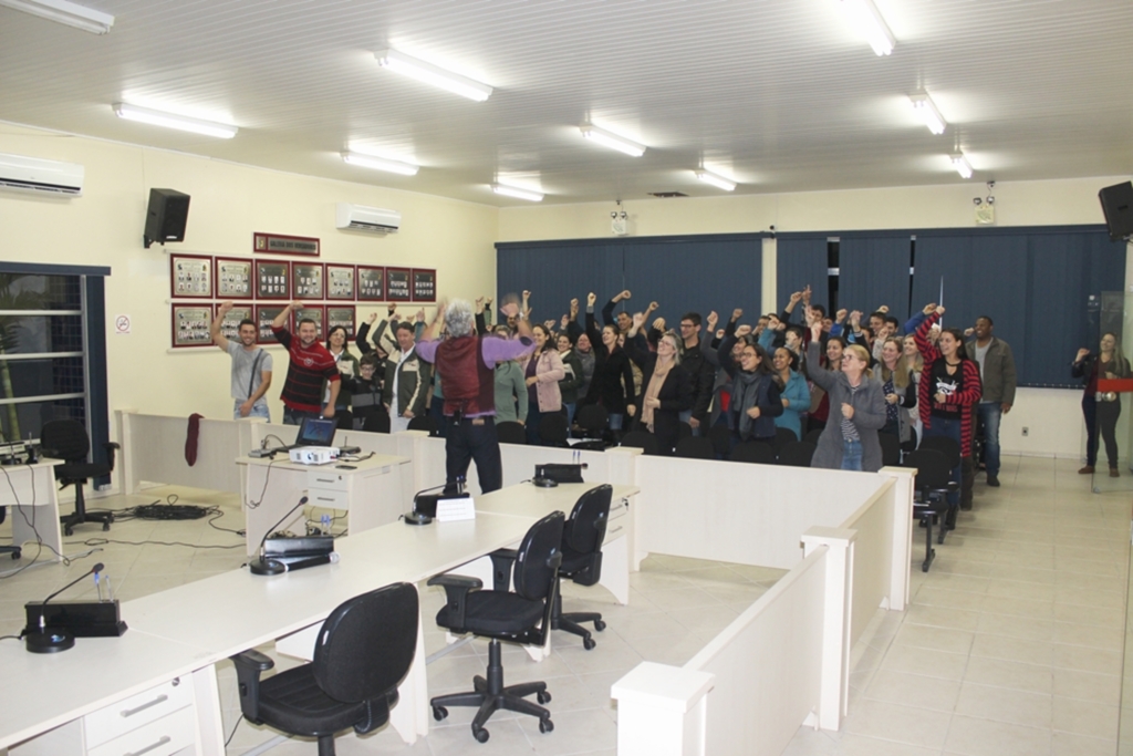 CDL REALIZA COM SUCESSO PALESTRA MOTIVACIONAL EM VENDAS