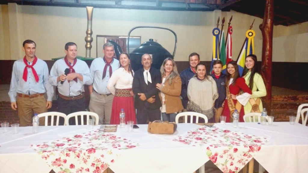 NOVA PATRONAGEM DO  CTG PORTEIRA DO FAXINAL TOMA POSSE