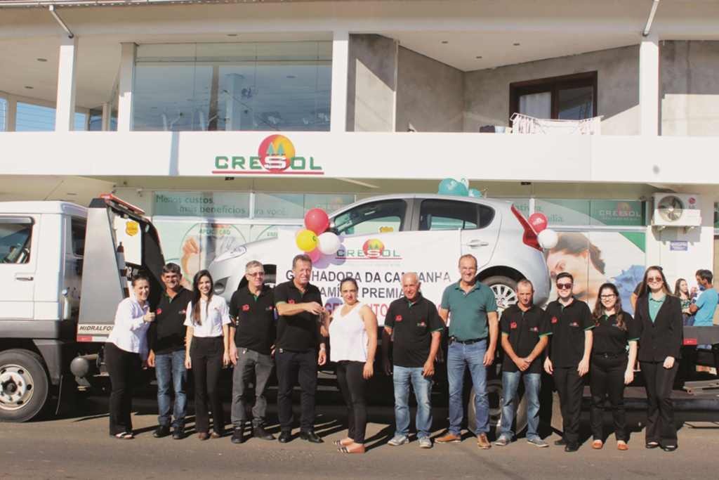 CRESOL SÃO JOÃO DO SUL ENTREGA VEÍCULO 0KM DA CAMPANHA FAMÍLIA PREMIADA