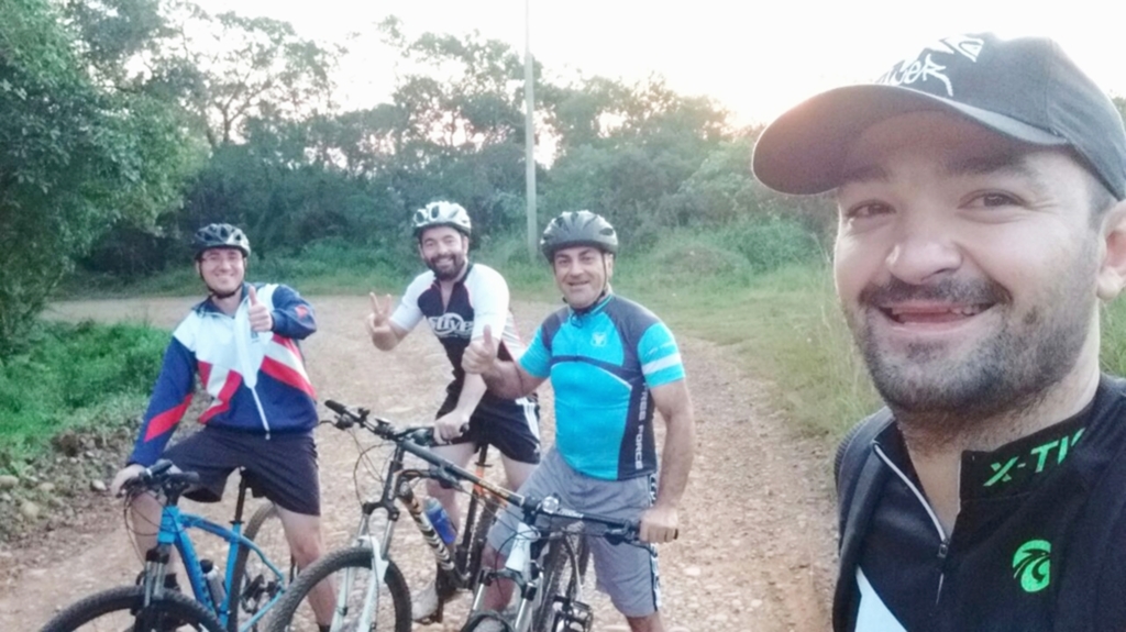PREFEITO HENRIQUE  PROMOVE PASSEIO DE BIKE