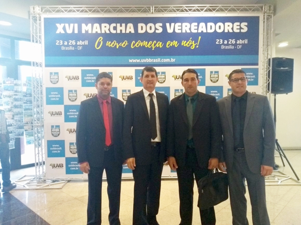VEREADORES PARTICIPAM DA MARCHA EM BRASÍLIA