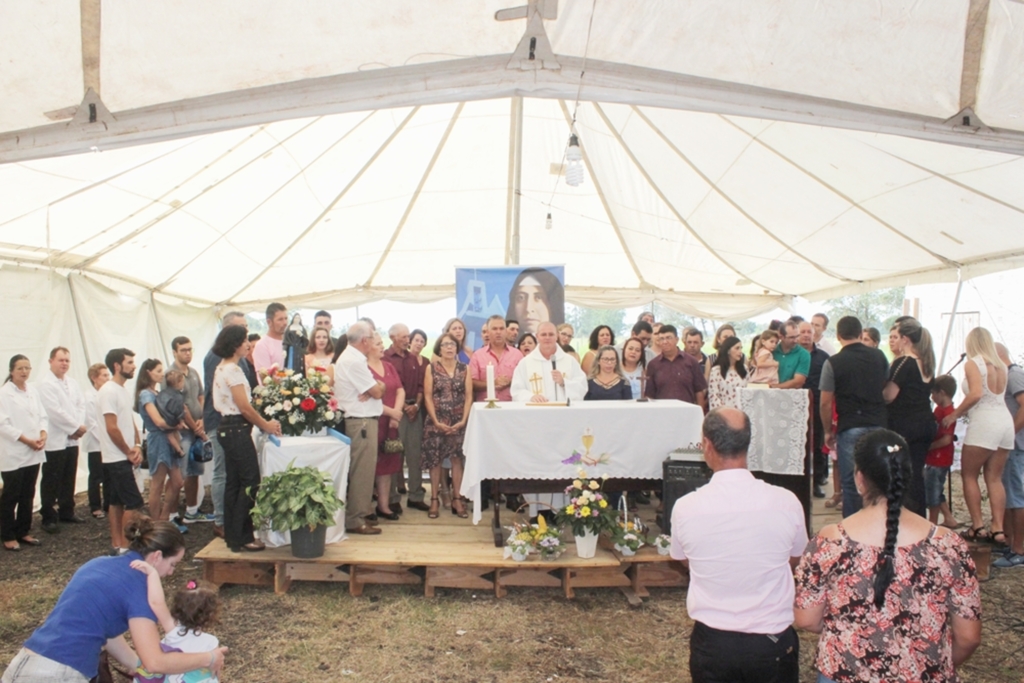 COMUNIDADE DE QUERÊNCIA REÚNE DEVOTOS DE SANTA PAULINA