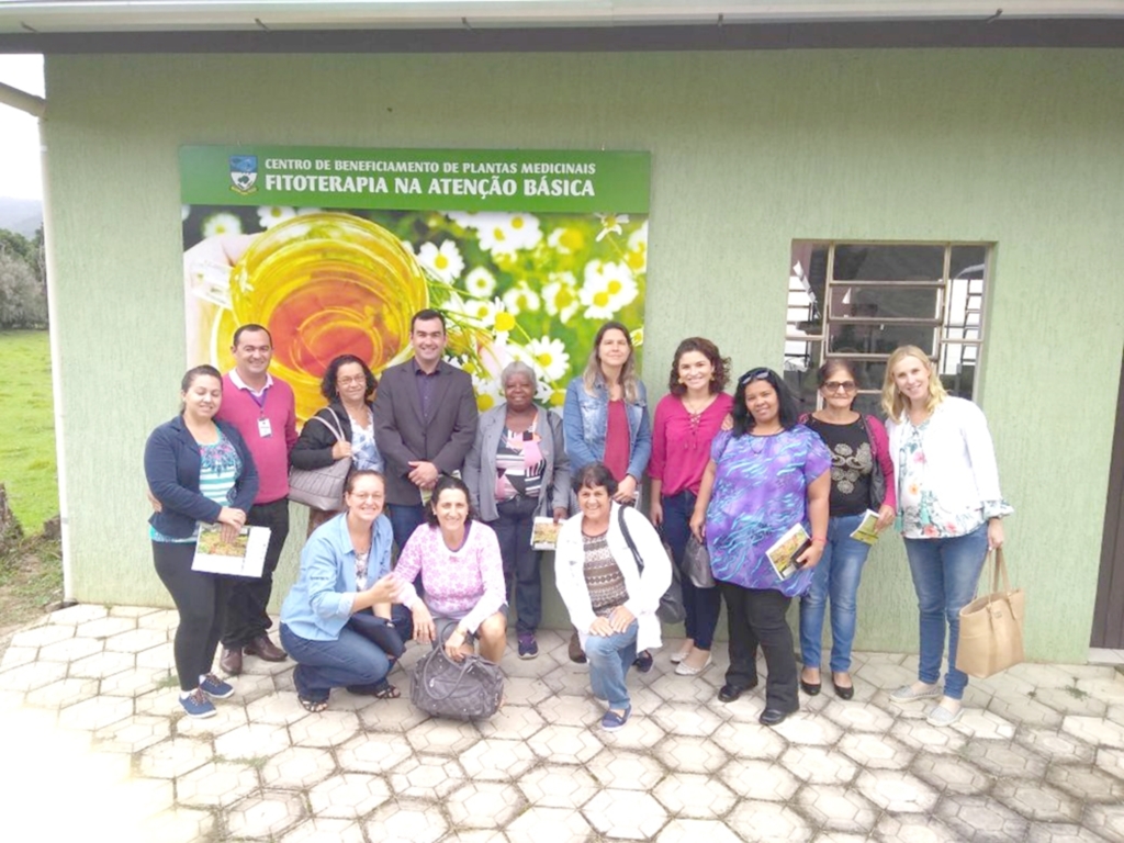 MAMPITUBENSES VISITAM  EXPERIÊNCIA COM 'FITOTERÁPICOS' EM NOVA PETRÓPOLIS