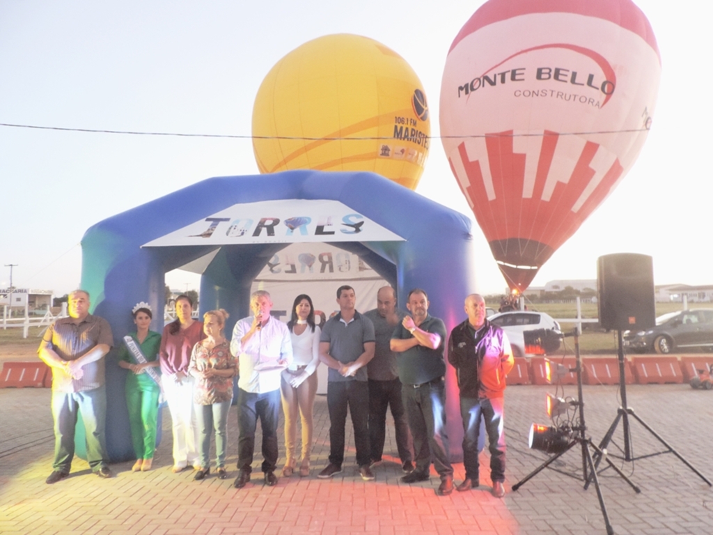 ÁREA PAVIMENTADA E ILUMINADA DO PARQUE DE BALONISMO É INAUGURADA