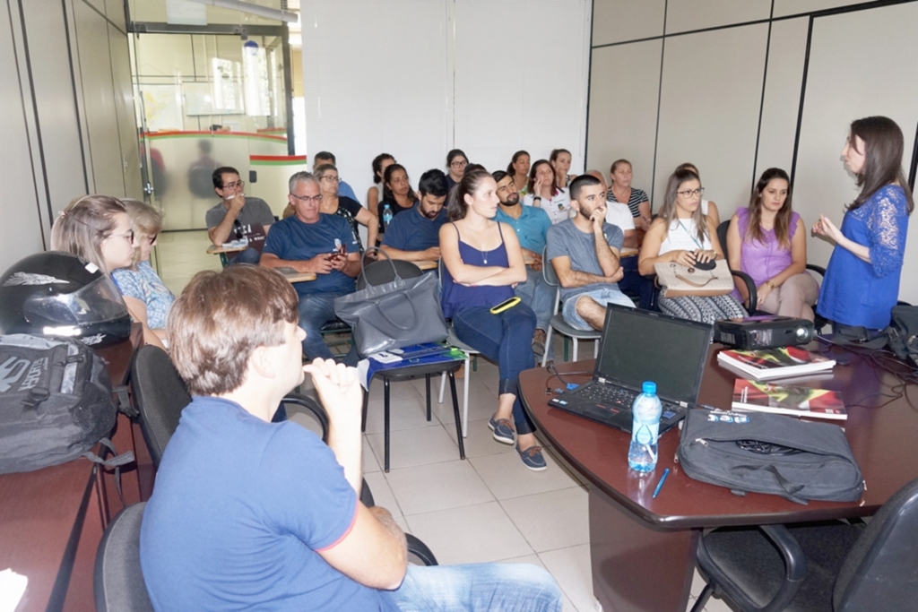 QUALIDADE DA ÁGUA  É TEMA DE CAPACITAÇÃO EM ARARANGUÁ