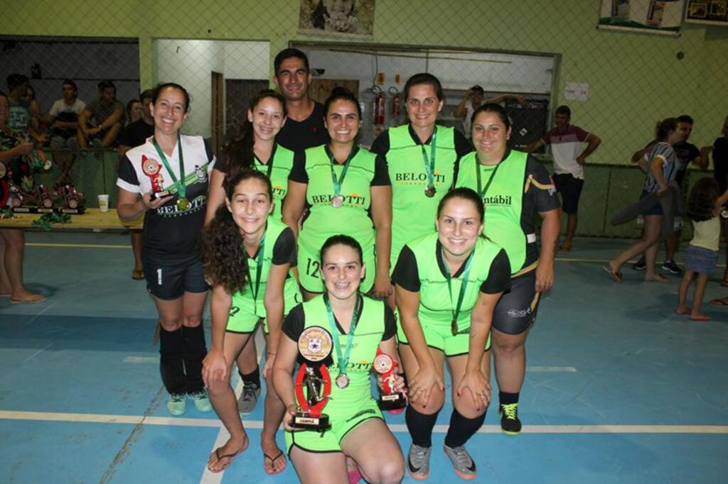  - Campeão Feminino: Equipe da Josi